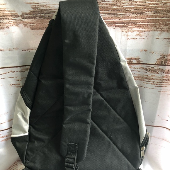 Disney cruise line sling backpack - Picture 2 of 4